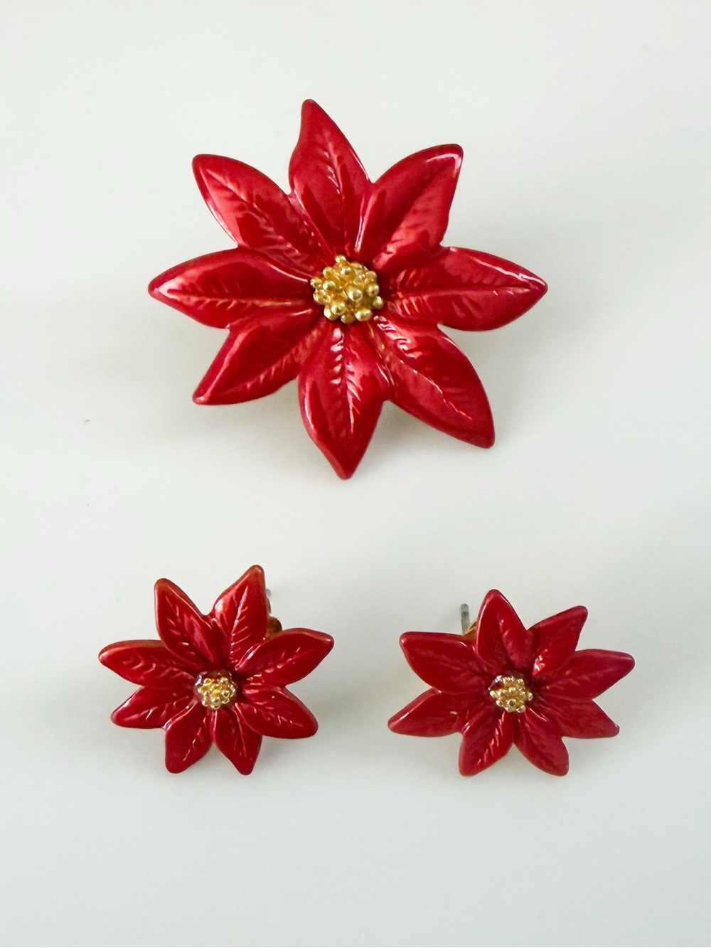 Vintage Avon Red Poinsettia Earrings & Lapel Pin Set Gold Tone Christmas Holiday